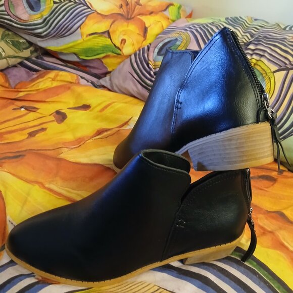 Shoes - Women's Leather Ankle Boots